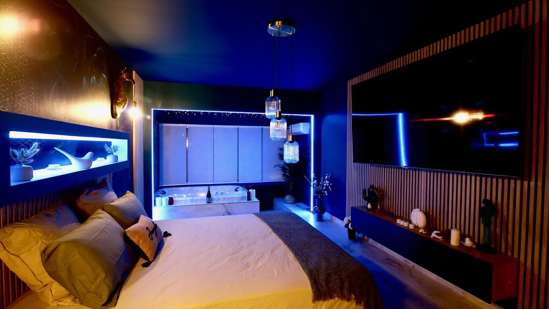 Flower Suite And Spa La Seyne-sur-Mer 0*,  France