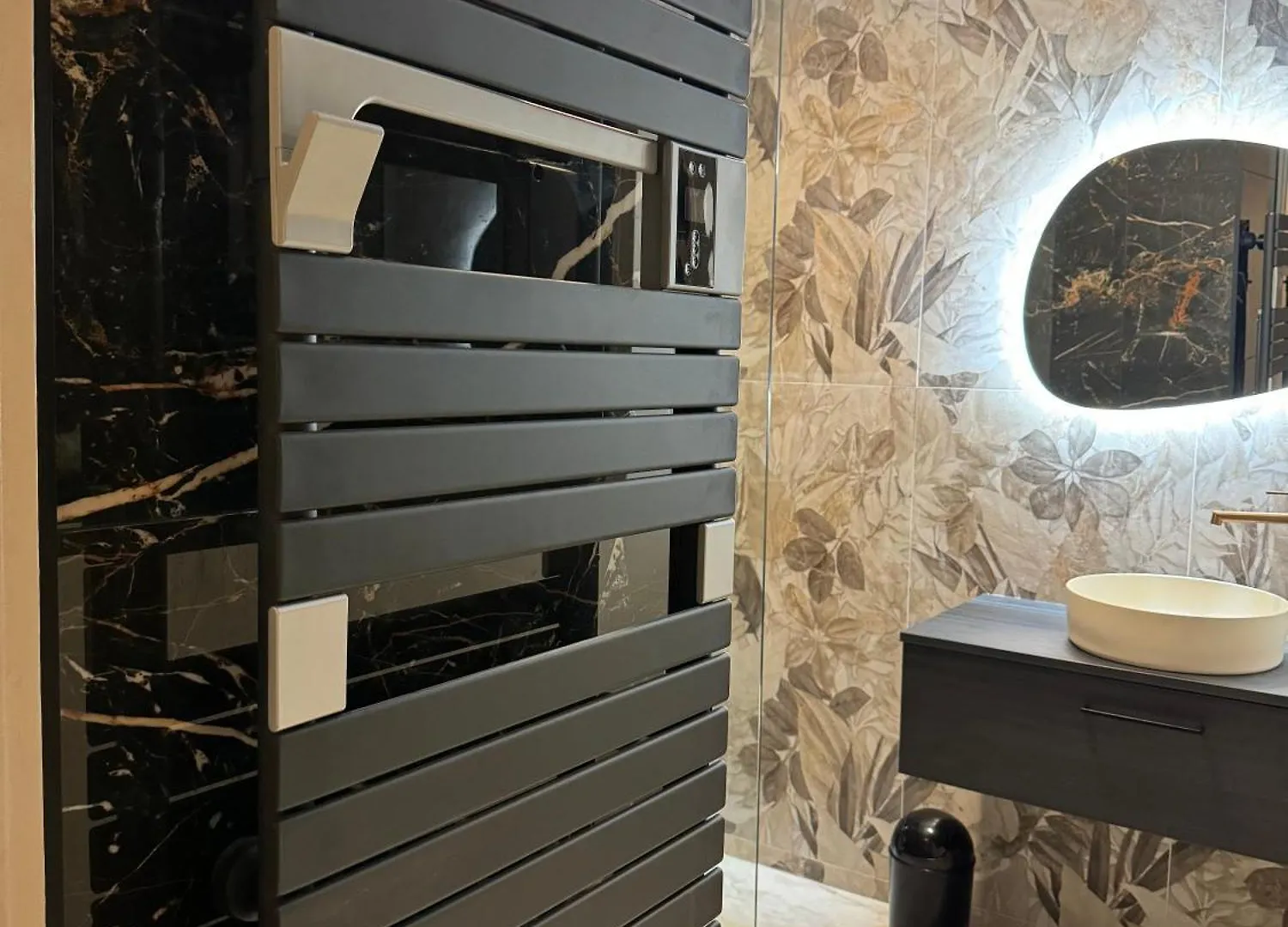 Flower Suite And Spa La Seyne-sur-Mer 0*,